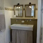 Ecole De Mathuna De Brizay Bed & Breakfast Marigny-Brizay