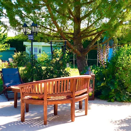 Ecole De Mathuna De Brizay Bed & Breakfast 3*