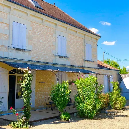 Ecole De Mathuna De Brizay 3*