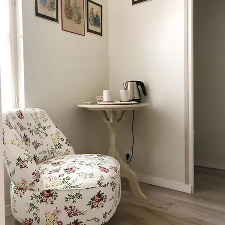 Ecole De Mathuna De Brizay Bed & Breakfast Marigny-Brizay