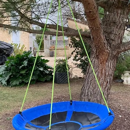 Ecole De Mathuna D Hotes Familiales Sejour Calme Avec Piscine Et Jardin Marigny-Brizay