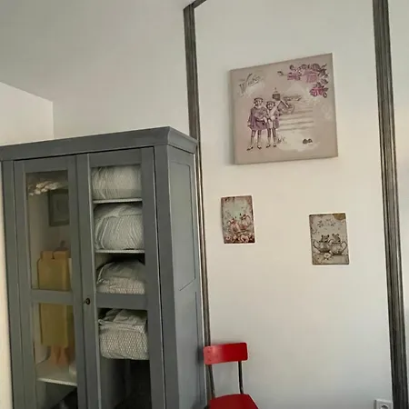 Ecole De Mathuna D Hotes Familiales Sejour Calme Avec Piscine Et Jardin Alojamento de Acomodação e Pequeno-almoço Marigny-Brizay