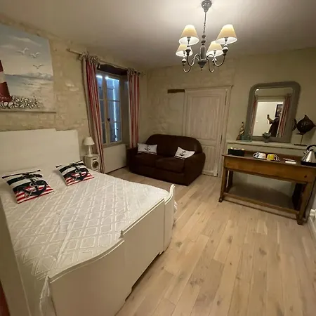 Bed & Breakfast Ecole De Mathuna D Hotes Familiale Sejour Calme Avec Piscine Et Jardin Marigny-Brizay