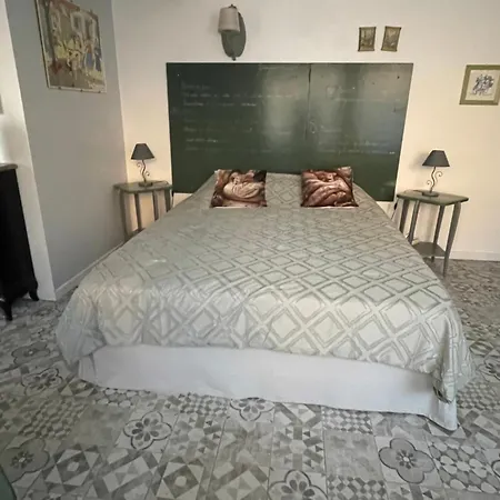 Nocleg ze śniadaniem Ecole De Mathuna D Hotes Familiales Sejour Calme Avec Piscine Et Jardin 4*