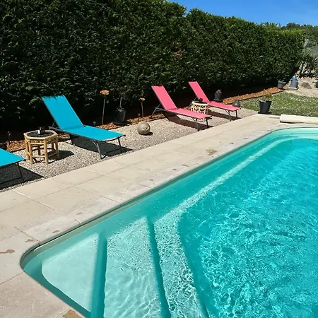 Ecole De Mathuna D Hotes Familiales Sejour Calme Avec Piscine Et Jardin Marigny-Brizay