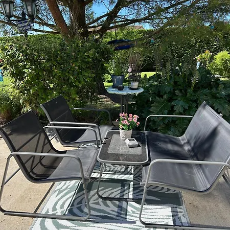 Ecole De Mathuna D Hotes Familiales Sejour Calme Avec Piscine Et Jardin Couette-café
